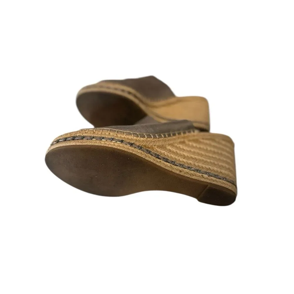 KARL LAGERFELD Women's Carina Slip on Espadrille Wedge Sandal Gold Sz M Designer